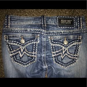 Women’s Buckle Jeans - Size 27 - Miss Me